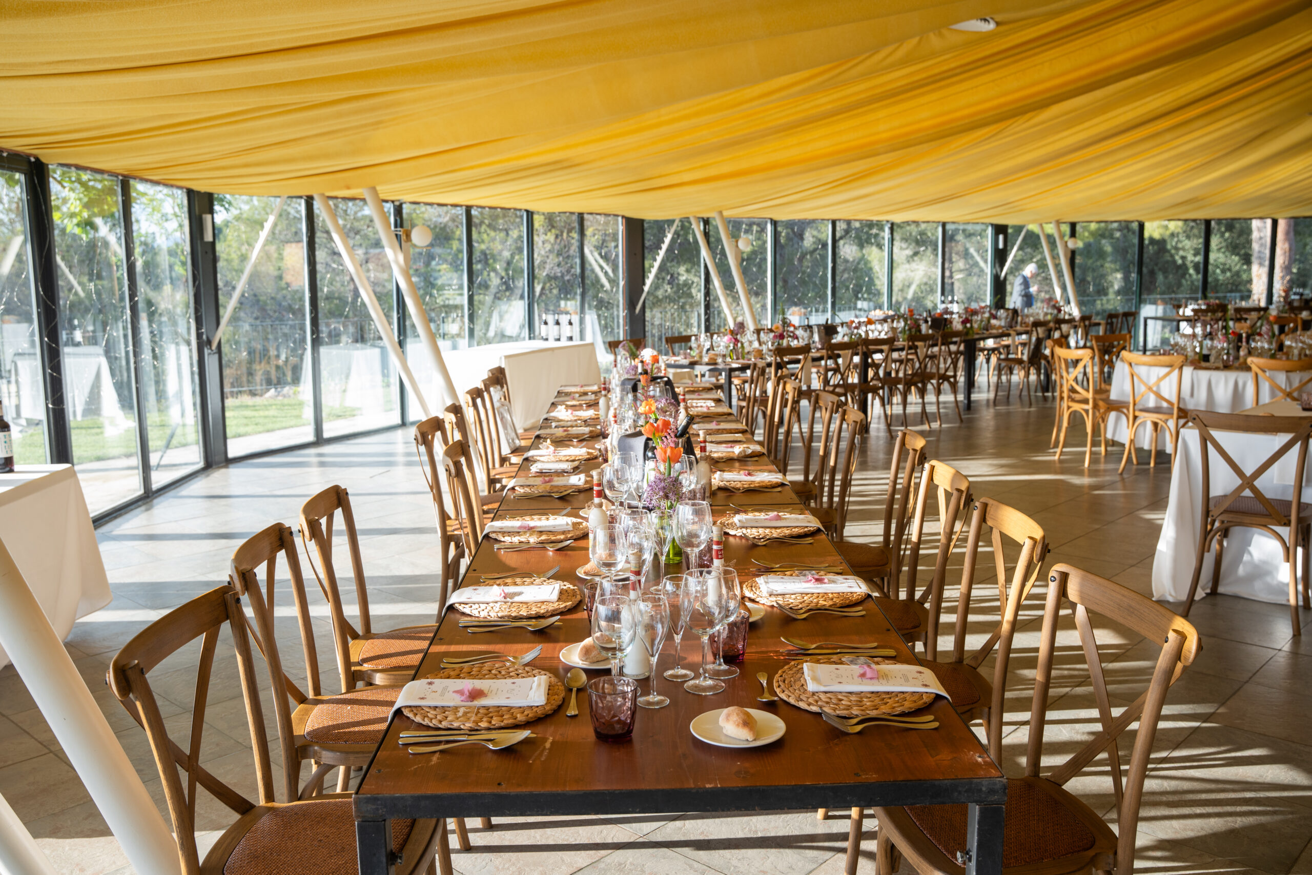 Taules boda a la masia lo raco de mig cami